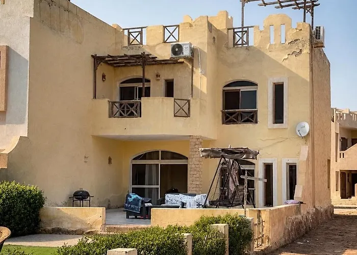 Blue Lagoon Sea View With Private Garden And Rooftop For Families