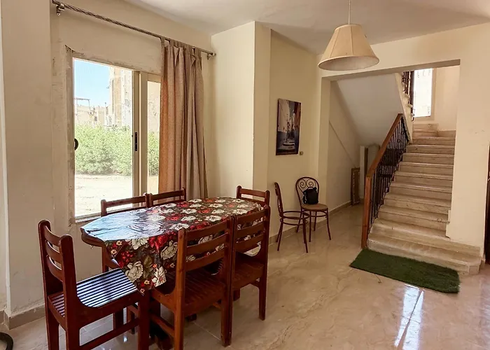 Blue Lagoon Sea View With Private Garden And Rooftop For Families Villa