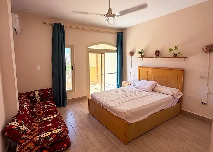 Villa Blue Lagoon Sea View With Private Garden And Rooftop For Families