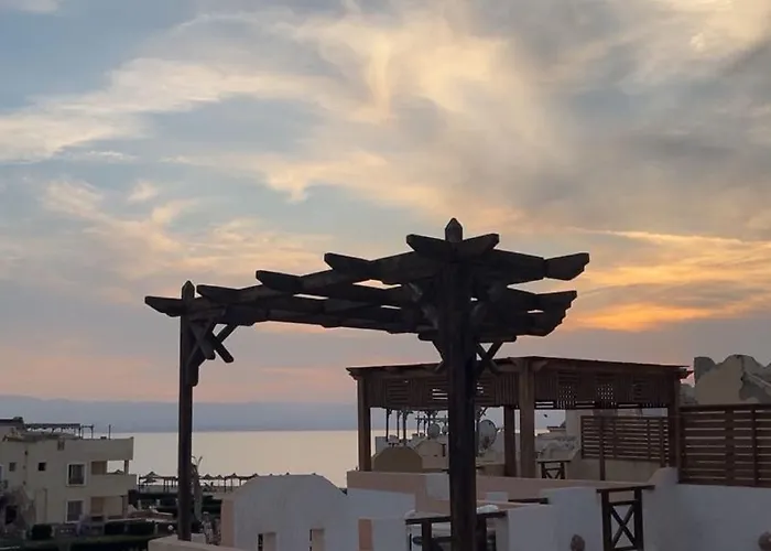 Villa Blue Lagoon Sea View With Private Garden And Rooftop For Families Ras Sedr